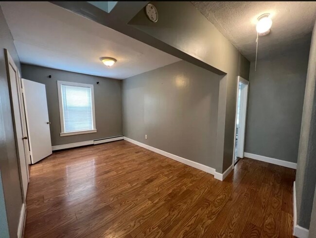 43 Campbell Ter, Unit 2 in Pawtucket, RI - Building Photo - Building Photo
