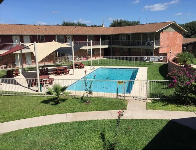 2215 N 23rd St in McAllen, TX - Building Photo - Building Photo