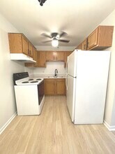 2000 Light Road in Oswego, IL - Building Photo - Building Photo
