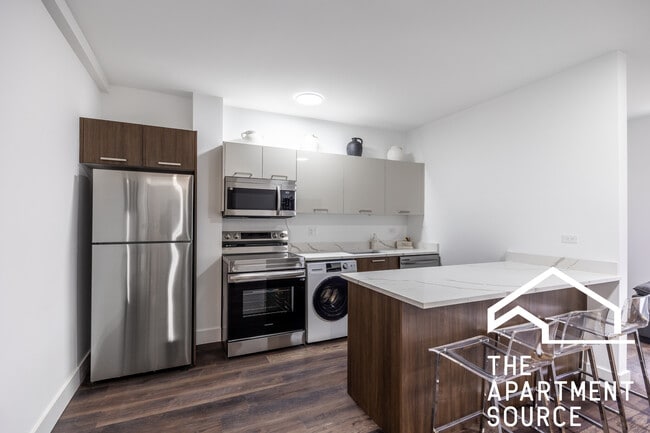 1553 W Hollywood Ave in Chicago, IL - Foto de edificio - Building Photo