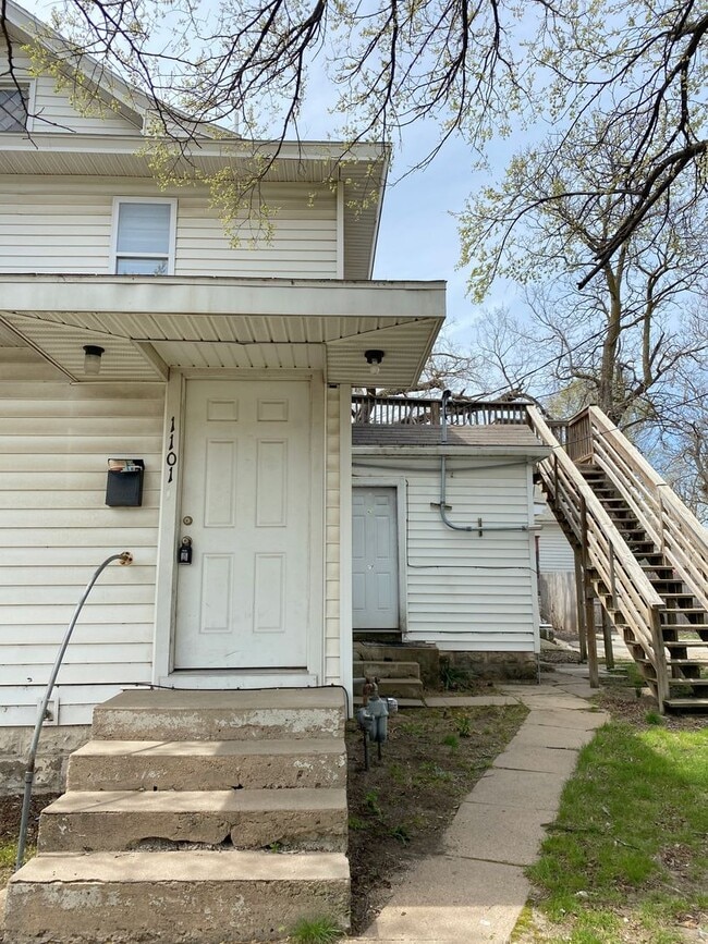 property at 100 W 11th Ave