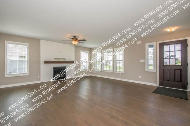 1905 SW Westwood St in Ankeny, IA - Foto de edificio - Building Photo