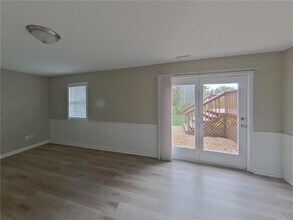 2990 Payne Ave in Little Canada, MN - Building Photo - Building Photo