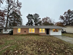 1204 E 34th St in Texarkana, AR - Building Photo - Building Photo