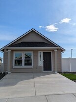 3731 S Quay St in Kennewick, WA - Building Photo