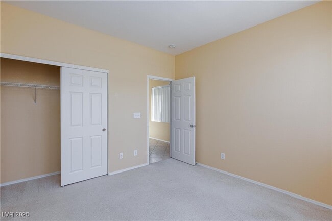 property at 5044 Walbrook Ln