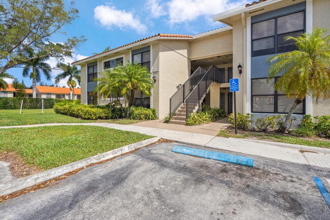 property at 1453 Lake Crystal Dr
