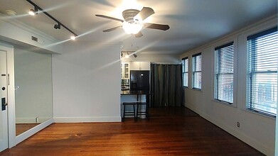2250 Highland Ave in Birmingham, AL - Building Photo - Building Photo