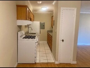 10 Longwood Dr in Andover, MA - Building Photo - Building Photo