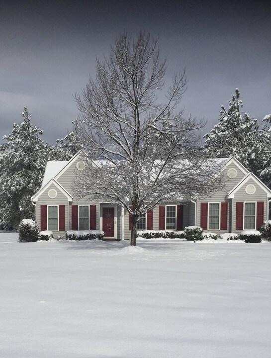 1553 Cedar Rock Church Rd in Easley, SC - Foto de edificio
