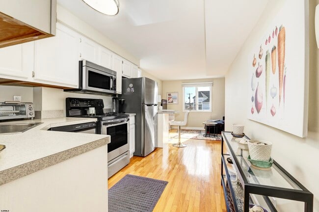 9801 Ventnor Ave in Margate City, NJ - Building Photo - Building Photo