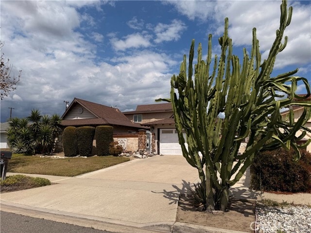 property at 136 N Tiana Ln
