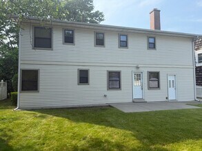 1357 Kew Ave in Hewlett, NY - Building Photo - Building Photo