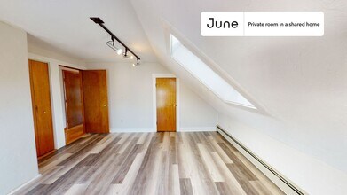 Room in Shared 2 bed/1 bath home, Unit A in Boston, MA - Foto de edificio - Building Photo