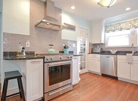 33 Harriet St, Unit 2 in Boston, MA - Building Photo