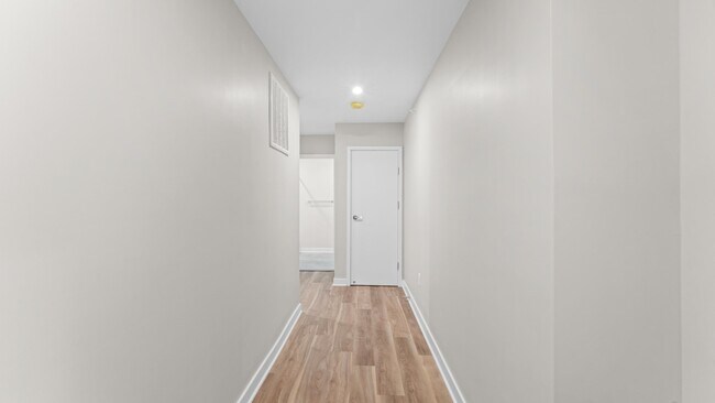 475 Communipaw Ave in Jersey City, NJ - Building Photo - Building Photo