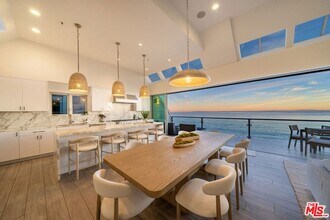 26508 Latigo Shore Dr in Malibu, CA - Foto de edificio - Building Photo