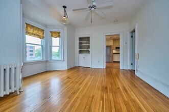 16 Indiana Terrace in Newton, MA - Building Photo - Building Photo