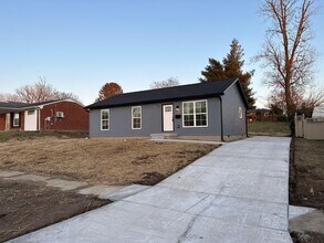 11007 Thunder Dr in Louisville, KY - Building Photo - Building Photo