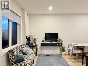 901 Jackson Crescent in New Westminster, BC - Building Photo - Building Photo