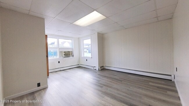 52 Luzerne St in Wilkes-Barre, PA - Foto de edificio - Building Photo