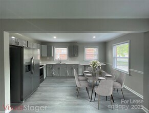 1607 Russell Ave in Charlotte, NC - Building Photo - Building Photo