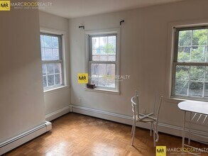 10 Melrose St, Unit 3 in Boston, MA - Foto de edificio - Building Photo