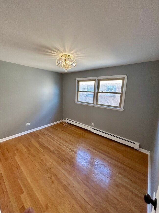 1616 Memorial Dr, Unit 1 in Calumet City, IL - Building Photo - Building Photo