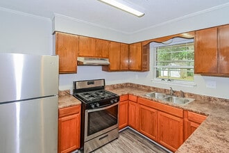 175 Lawrence St in Prattville, AL - Building Photo - Building Photo