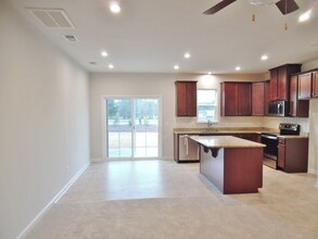111 Roundtree Dr in Simpsonville, SC - Building Photo - Building Photo