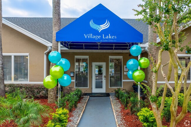 Village Lakes in Orlando, FL - Foto de edificio - Building Photo