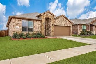 1225 Bosque Ln in Hudson Oaks, TX - Foto de edificio - Building Photo