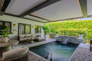 231 Fluvia Ave in Coral Gables, FL - Building Photo