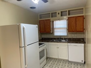 1313 N Walnut St in Grand Island, NE - Building Photo - Building Photo
