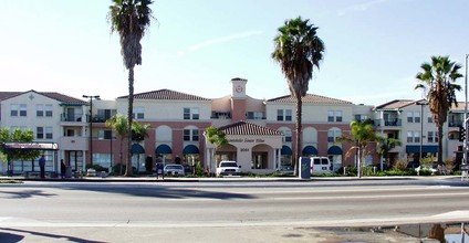 Montebello Senior Villas in Montebello, CA - Foto de edificio - Building Photo