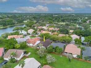 2330 Dover in Weston, FL - Building Photo - Building Photo