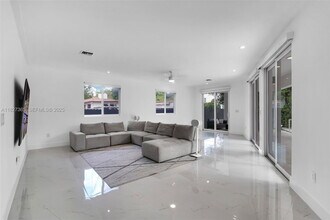 2510 SW 2nd Ave in Miami, FL - Building Photo - Building Photo