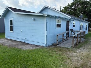 4822 W Cedar Bayou Lynchburg Rd in Baytown, TX - Building Photo - Building Photo