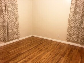 18419 Jovan St in Tarzana, CA - Building Photo - Building Photo