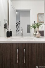1326 E Spring St in Seattle, WA - Building Photo - Building Photo