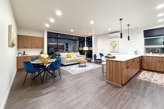 The Towns On Elm in Kennewick, WA - Foto de edificio - Building Photo