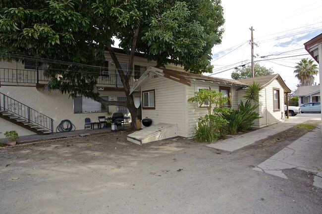 357 Richmond Ave in San Jose, CA - Foto de edificio - Building Photo