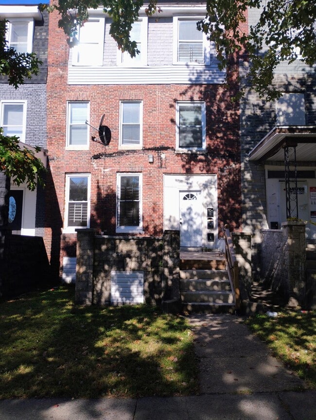 2302 Whittier Ave, Unit 1