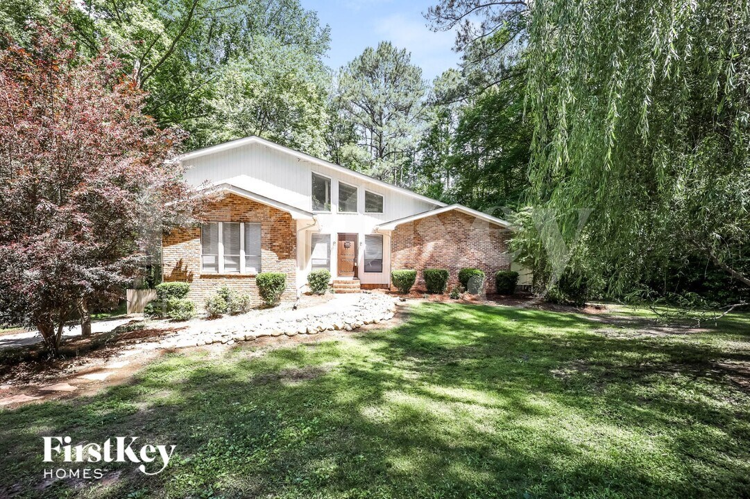 815 San Remo Ct in Fayetteville, GA - Building Photo