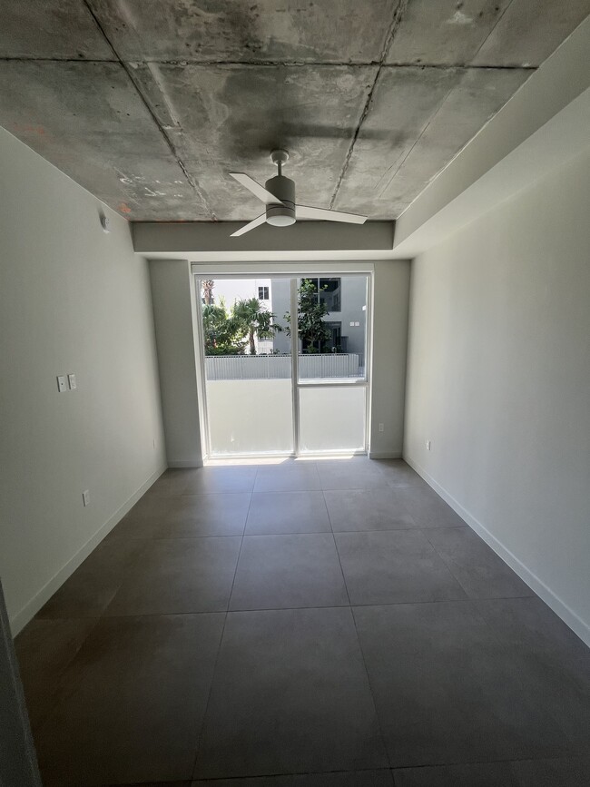 1927 NW 3rd Ave, Unit B8 in Miami, FL - Building Photo - Building Photo