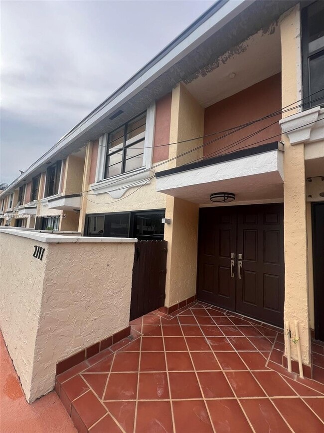 2777 NE 165th Terrace in North Miami Beach, FL - Building Photo - Building Photo