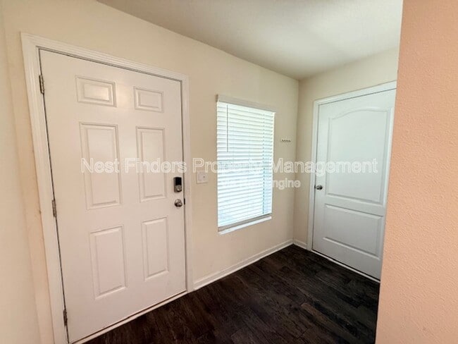 8118 Meadow Walk Ln in Jacksonville, FL - Building Photo - Building Photo