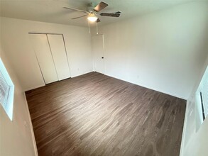 1114 Hazelton St, Unit 16 in San Marcos, TX - Building Photo - Building Photo