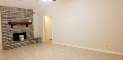 6702 Lynngate Dr in Spring, TX - Building Photo - Building Photo