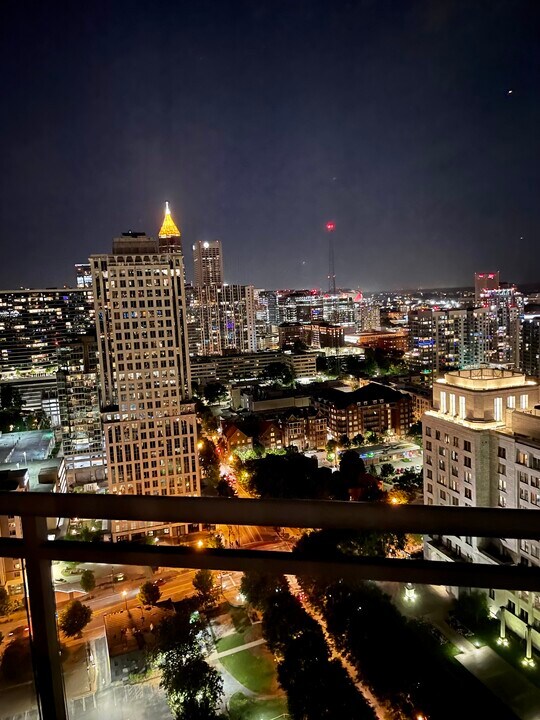 1065 Peachtree St NE, Unit Unit 3303 in Atlanta, GA - Building Photo